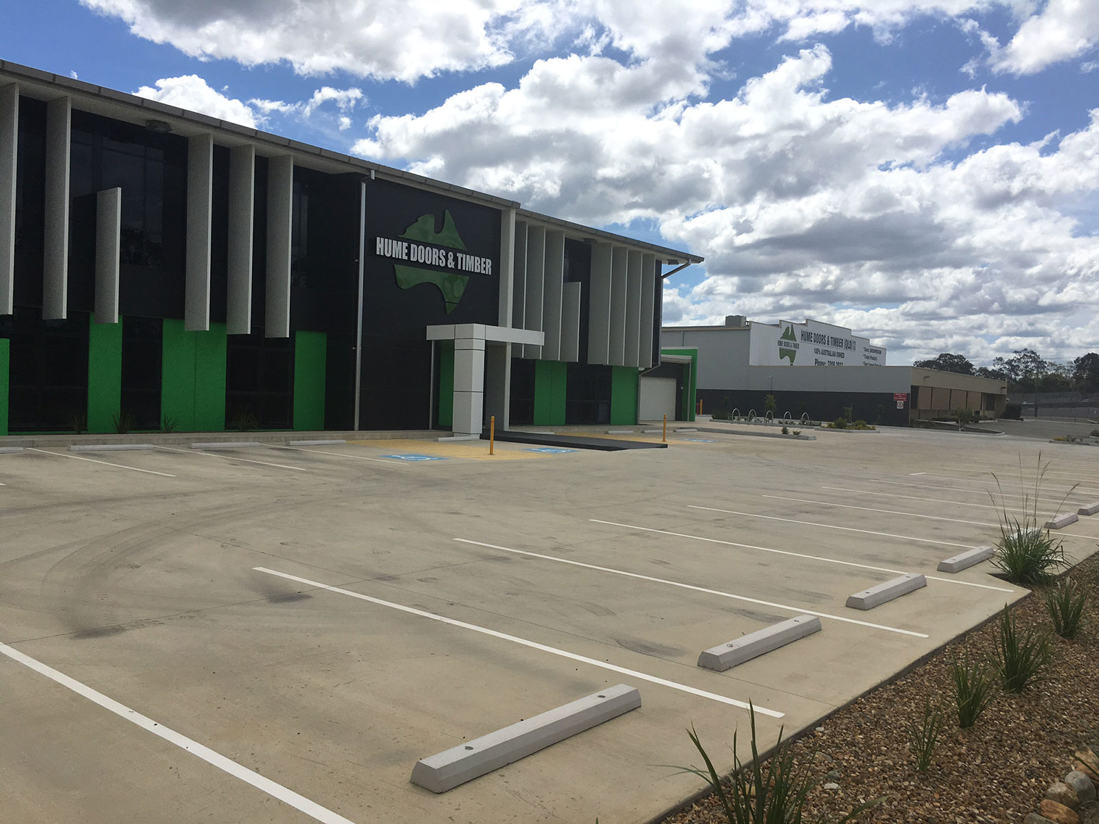 More than 40 Fuel Stations (BP/United/Puma /Metro/Caltex /Mobil/Pearl Energy): Facade Solutions across multiple locations.